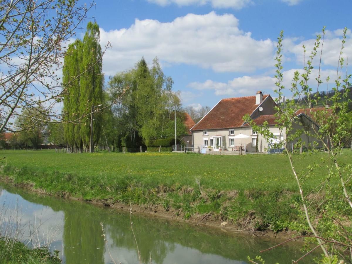La Taniere Douce Bed & Breakfast Soulaucourt-sur-Mouzon ภายนอก รูปภาพ