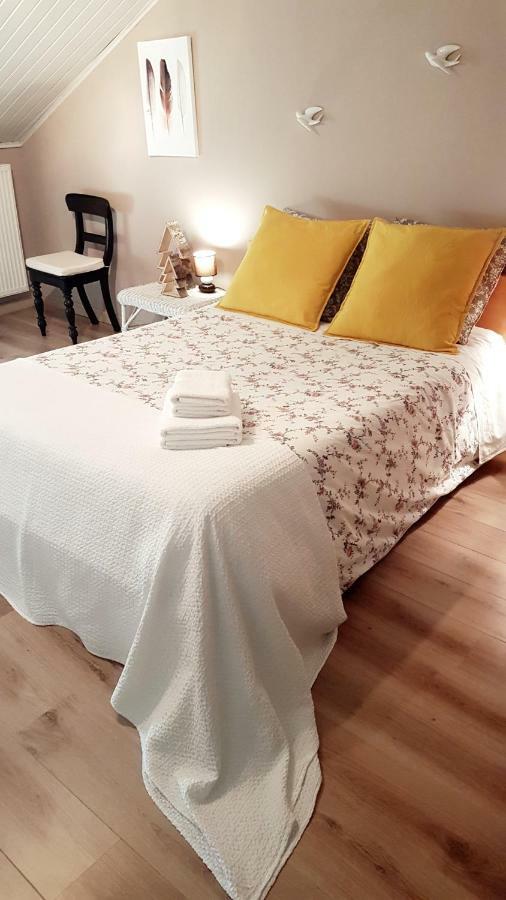 La Taniere Douce Bed & Breakfast Soulaucourt-sur-Mouzon ภายนอก รูปภาพ
